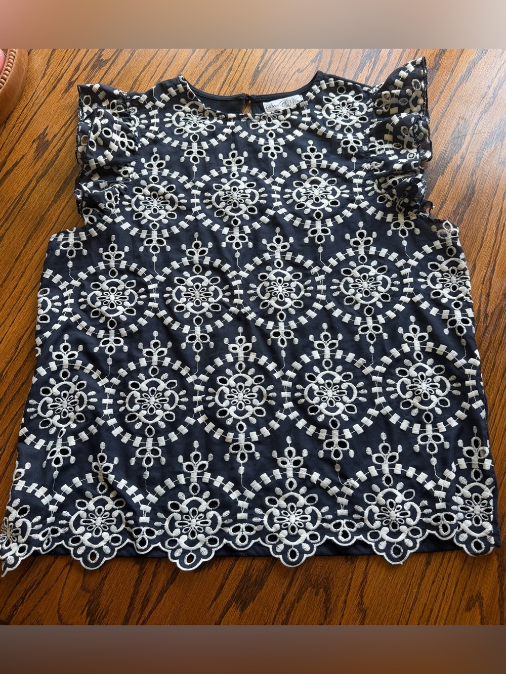 Stem & Vine Navy and White Ruffle Embroidered Blouse XL